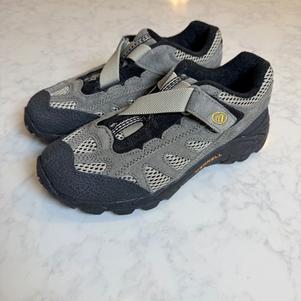 Merrell Mesa Ventilator Stretch Kids Walnut Grey Hiking Shoes Youth 4 NWOB